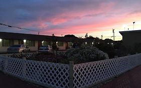 Wagon Wheel Motel
